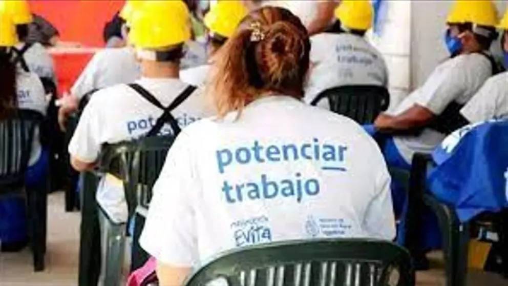 El Gobierno avanza en el fin de los planes sociales y apuesta a la reconversión laboral desde mayo.
