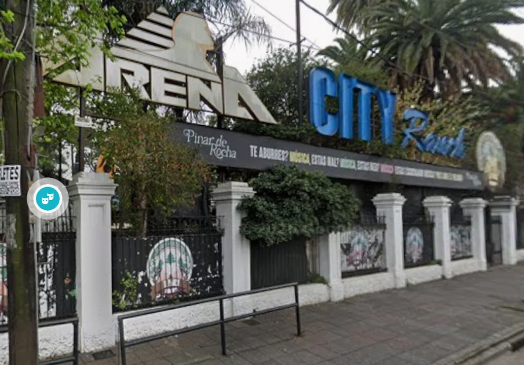 Clausuran y desalojan el emblemático boliche Pinar de Rocha.