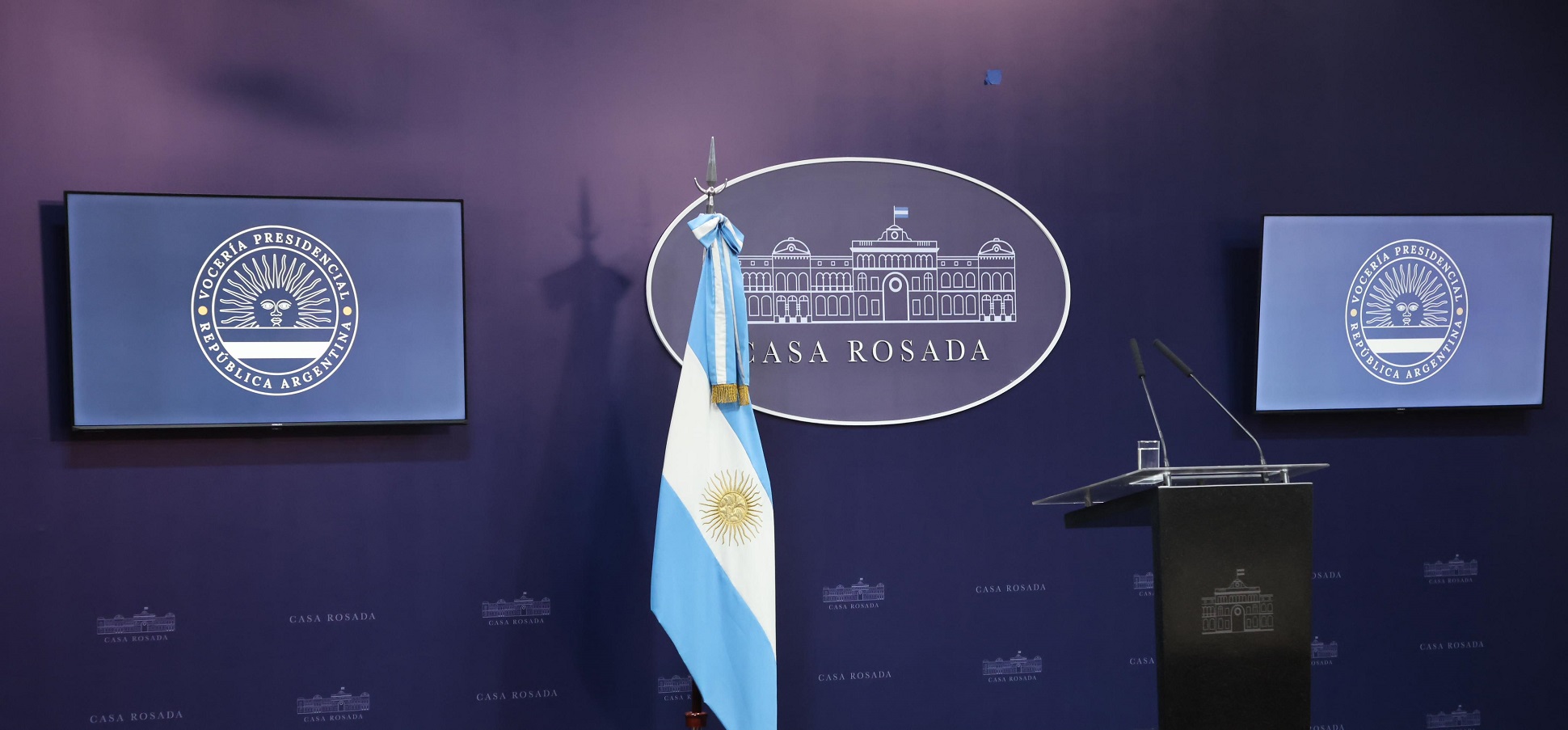 El Gobierno reabrió la sala de prensa de la Casa Rosada, pero restringe los movimientos de los acreditados en el edificio 